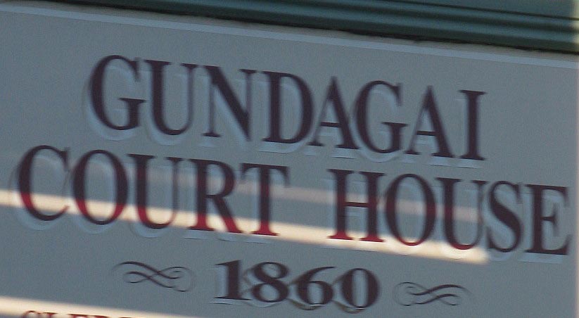 Gundagai courthouse plaque