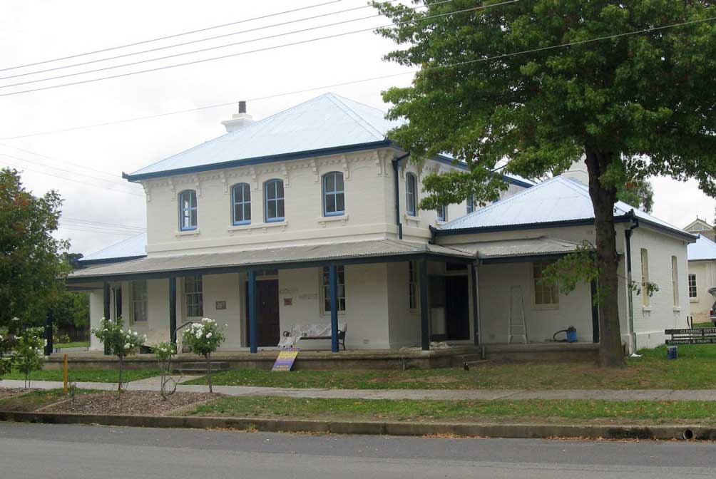 Combined Gunning courthouse and police station, opened 3 Sep 1879. Photo: Peter de Waal Combined Gunning courthouse and police station, opened 3 Sep 1879. Photo: Peter de Waal