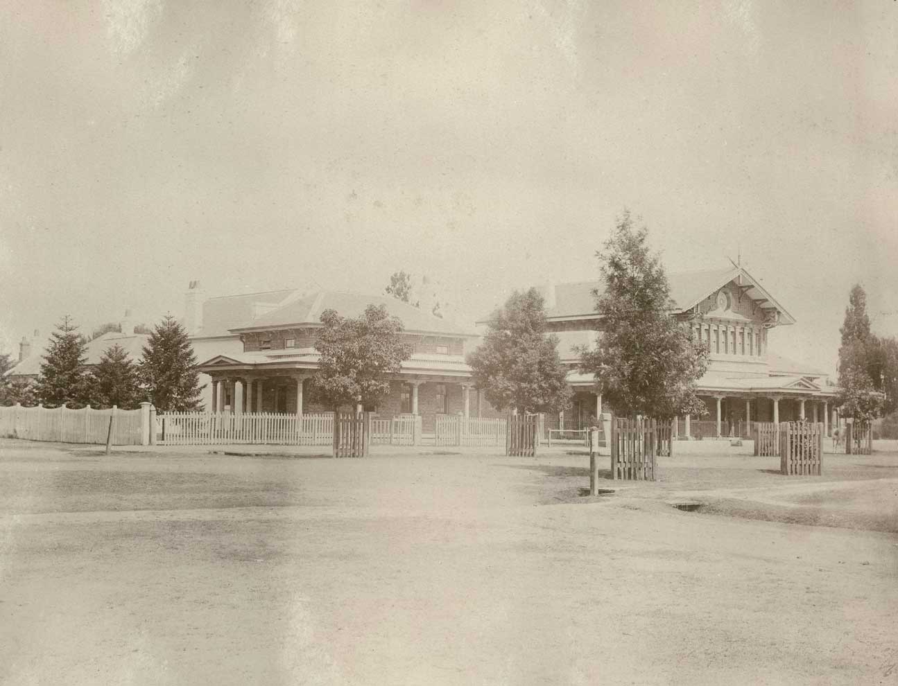 Grafton courthouse and police station, opened 19 Apr 1880. Photo ID: SRNSW 4346_a020_a020000316.jpg 