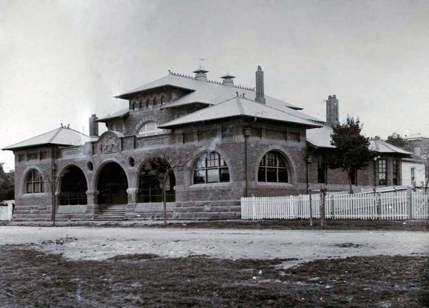 Parkes courthouse, built 1895. Photo ID: SRNSW 4346_a020_a0200- 00035.jpg