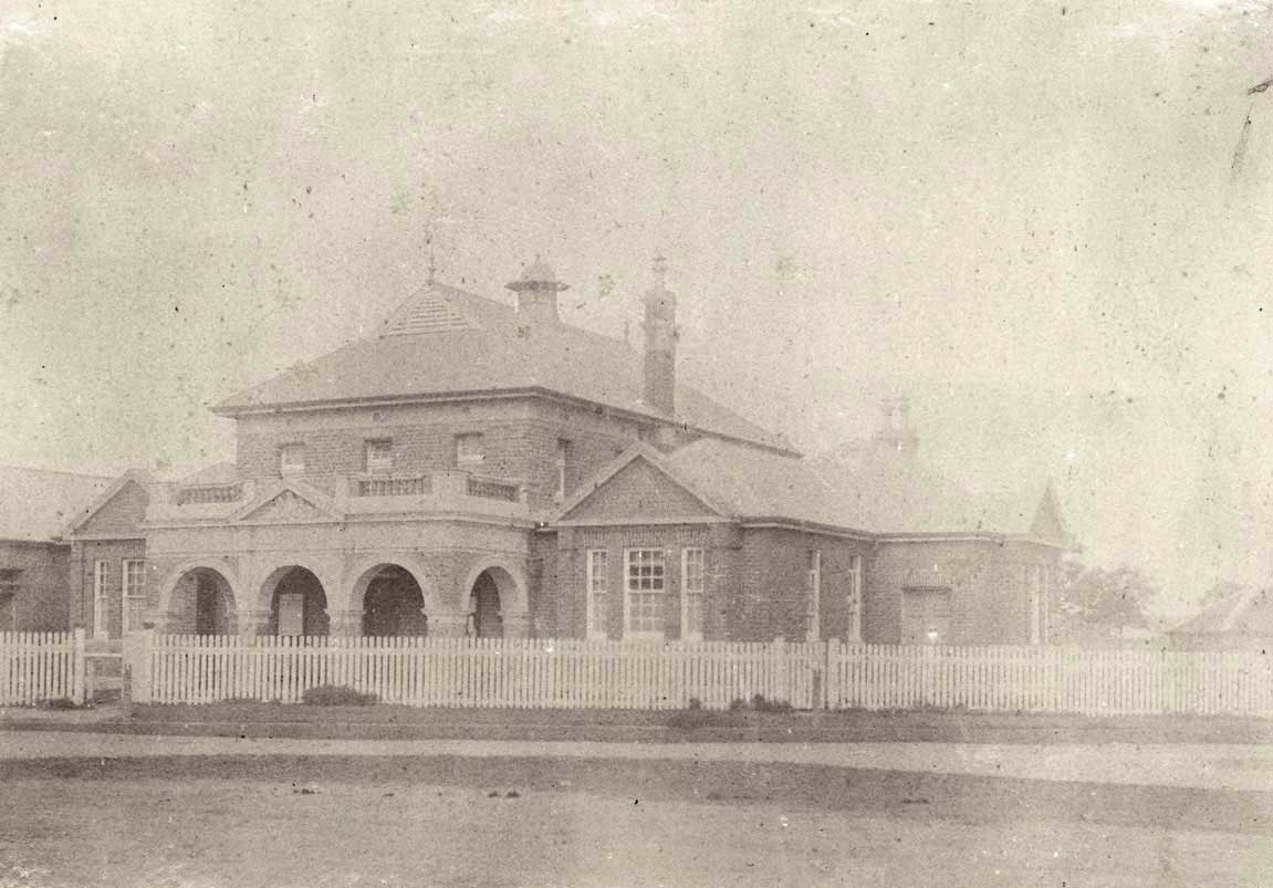 Kempsey courthouse, opened Oct 1897. Photo: SRNSW: NRS4346, 9/5879, Photographs of public buildings in NSW.