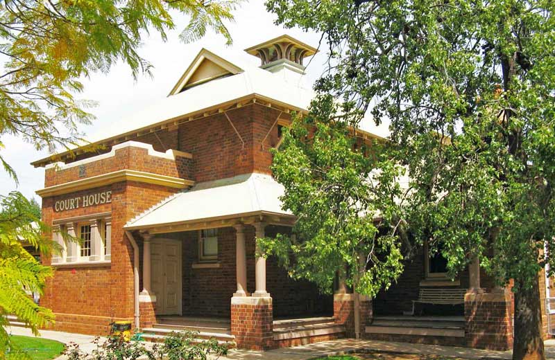 Nyngan courthouse, opened 29 Aug 1902. Photo: Peter de Waal