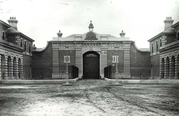Goulburn gaol entrance, n.d. Photo ID: SRNSW 4481_a026_ 000668.jpg
