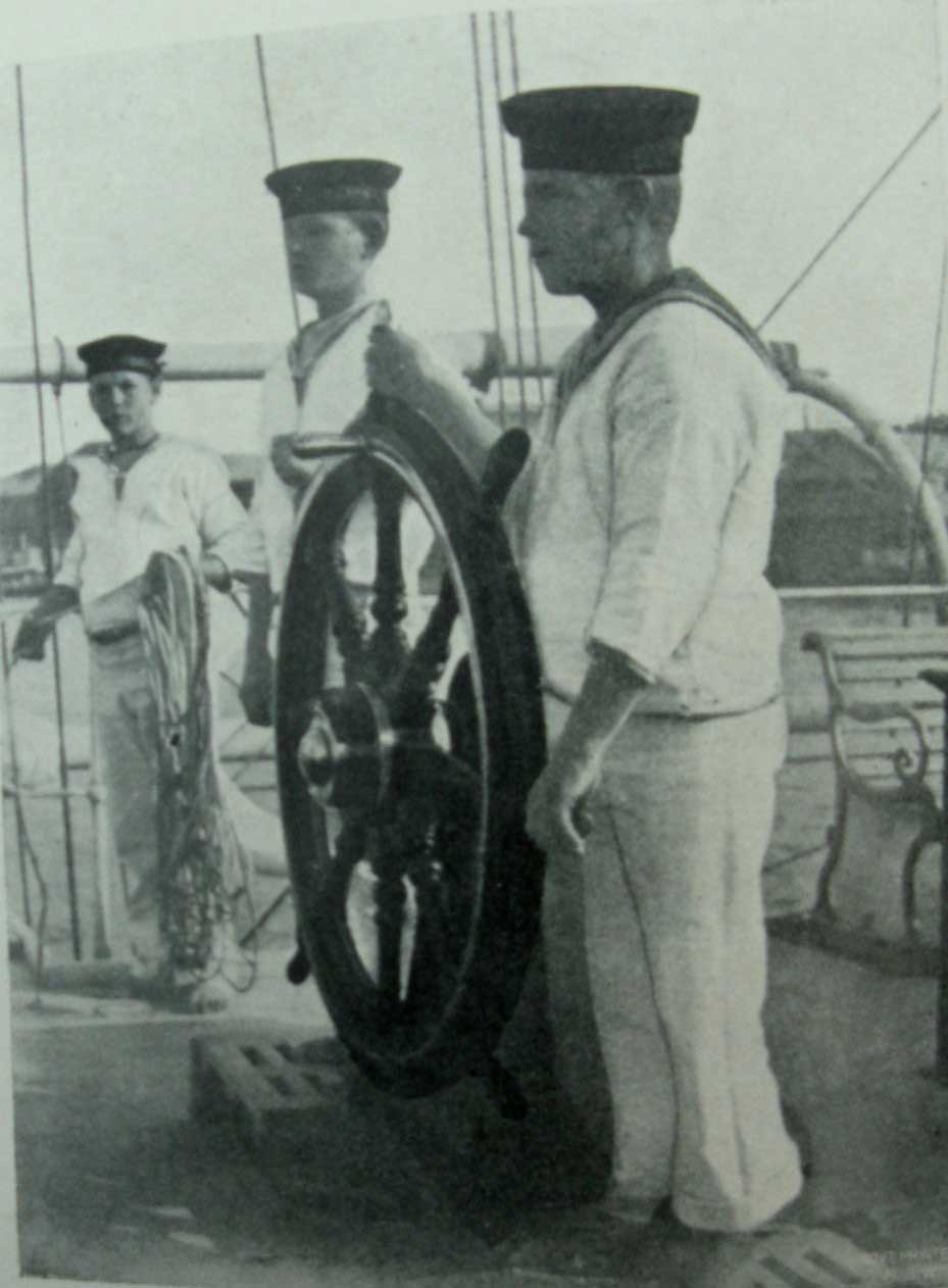 At the helm of HMS Dart. ML: Q371.9305/1, Report of the Superintendent of the Nautical School-Ship “Sobraon” for the Year Ended, 30 Apr 1899. Reproduction: Peter de Waal At the helm of HMS Dart. ML: Q371.9305/1, Report of the Superintendent of the Nautical School-Ship “Sobraon” for the Year Ended, 30 Apr 1899. Reproduction: Peter de Waal