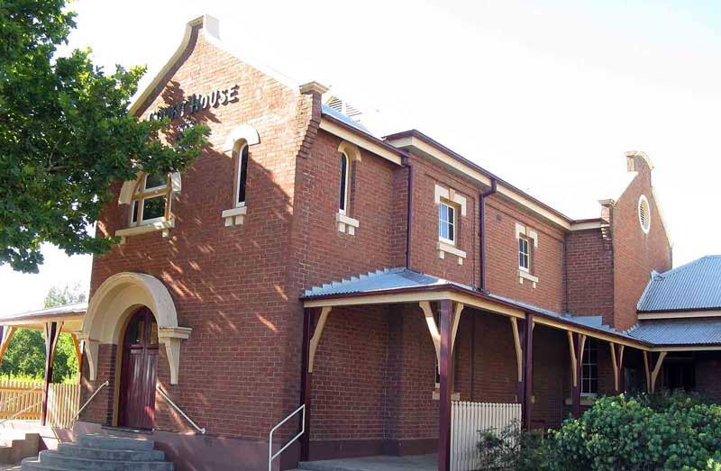 Cowra courthouse, opened 21 Aug 1880. Photo: Peter Bonsall-Boone Cowra courthouse, opened 21 Aug 1880. Photo: Peter Bonsall-Boone