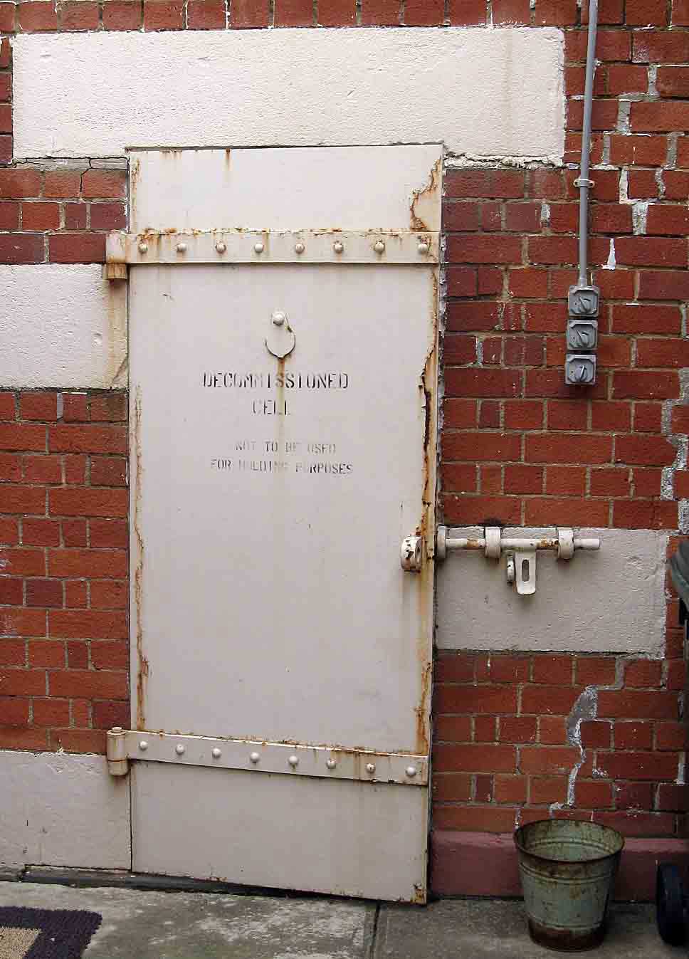 Tocumwal courthouse’s decommissioned cell. Photo: Peter de Waal