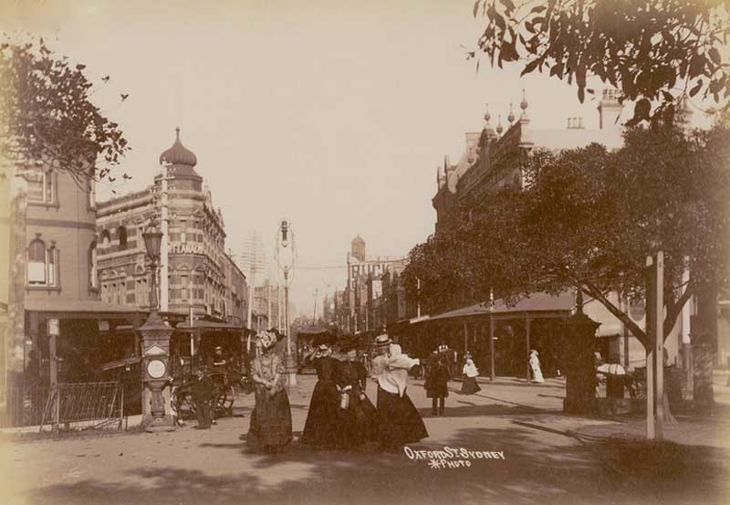Oxford Street, Sydney, c. 1900-1910. Image: NSW State Library collection. Reproduction: Peter de Waal