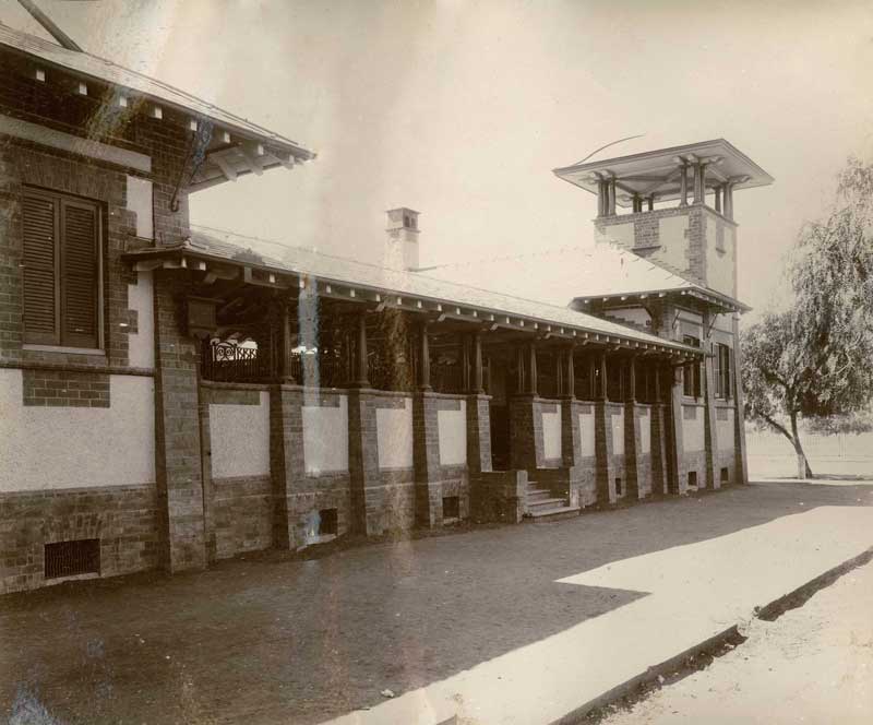 Bourke courthouse, side facade, opened 5 Feb 1900. Photo ID: SRNSW 4346_a020_a020000057.jpg