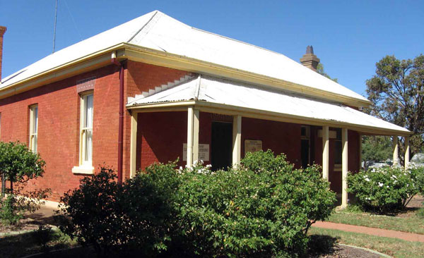 Jerilderie courthouse, constructed 1874, was used for Mass prior to building Jerilderie’s St Joseph’s Roman Catholic Church in 1882. Photo: Peter Bonsall-Boone Jerilderie courthouse, constructed 1874, was used for Mass prior to building Jerilderie’s St Joseph’s Roman Catholic Church in 1882. Photo: Peter Bonsall-Boone