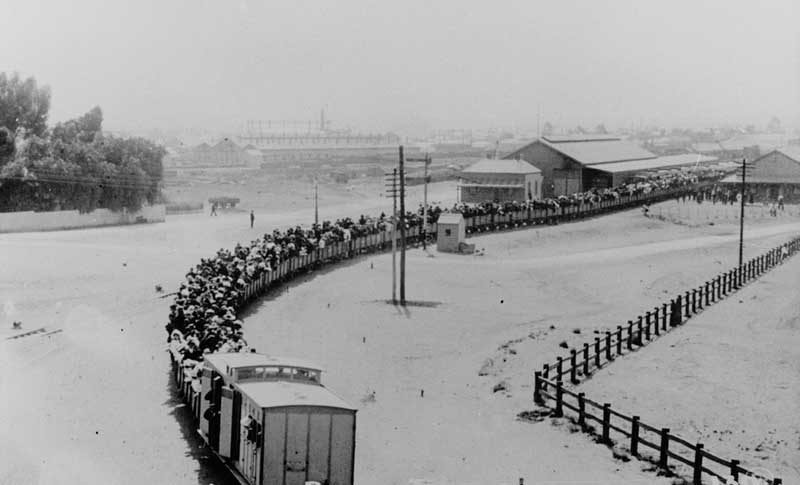 Broken Hill – annual picnic train, c. 1907. Image: SA State Library collection, B54756/22. Reproduction: Peter de Waal