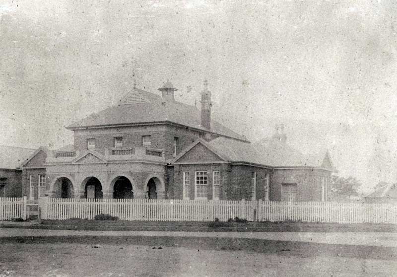 Kempsey courthouse, build c. 1876. Photo ID: SRNSW 4346_ a020_ a020000306.jpg