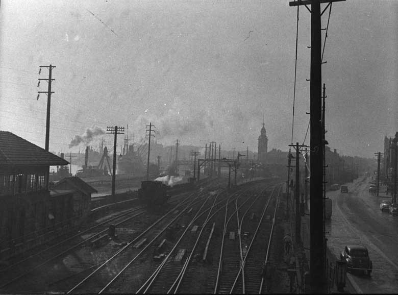 Market Street railway station at Newcastle, Scott Street on right, harbour on left, 6 Apr 1957. Image: NSW State Library collection. Reproduction: Peter de Waal