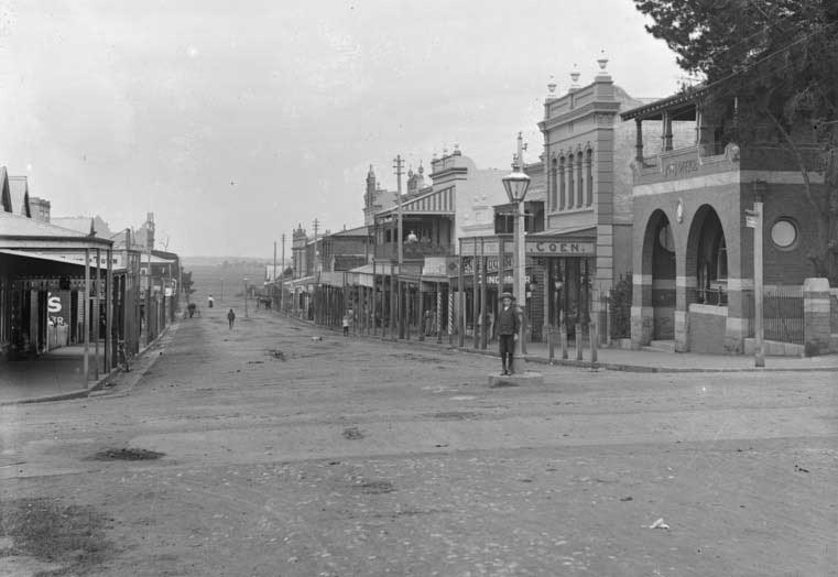 Junction Street, Nowra, c. 1910. Image: NSW State Library collection. Reproduction: Peter de Waal
