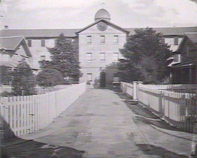 Parramatta lunatic asylum, main entrance. Image: NSW State Library collection. Reproduction: Peter de Waal