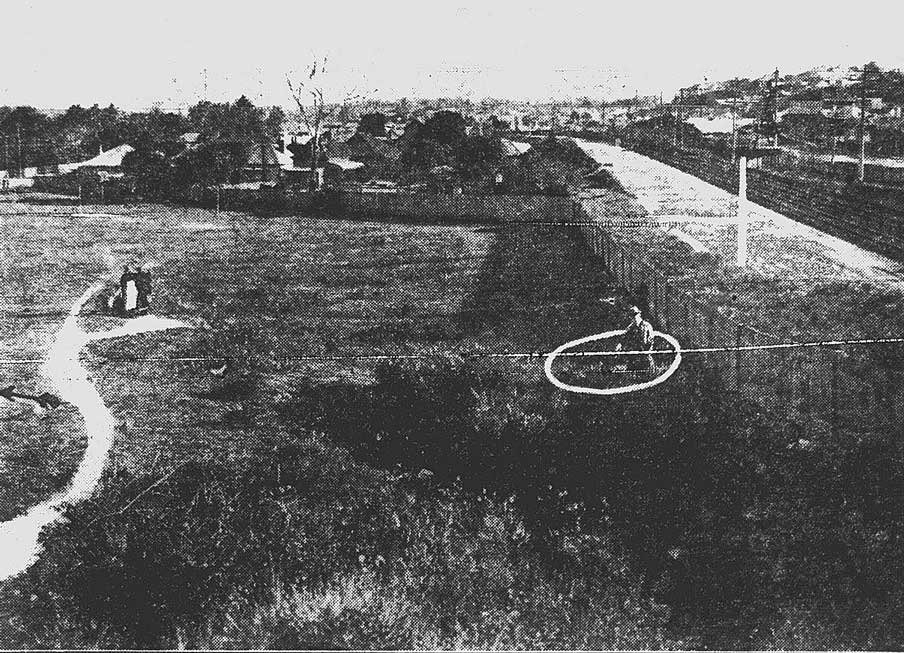 “The little boy’s body was found in some grass at the feet of the figure in the circle. Rocky Point Road is away to the left, and the arrow is pointing in the direction of Maloney’s Store from which a clear view of the paddock, and the clump of bushes, may be had.” Image: Truth, (Syd, NSW), Sun 3 Jun 1923, p. 9. Reproduction: Peter de Waal “The little boy’s body was found in some grass at the feet of the figure in the circle. Rocky Point Road is away to the left, and the arrow is pointing in the direction of Maloney’s Store from which a clear view of the paddock, and the clump of bushes, may be had.” Image: Truth, (Syd, NSW), Sun 3 Jun 1923, p. 9. Reproduction: Peter de Waal