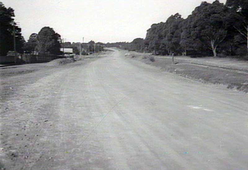 Princes Highway, Arncliffe to Sutherland, 12 Jul 1922. Image: NSW State Library collection. Reproduction: Peter de Waal